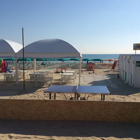 Hotell Hotel Majestic 3*