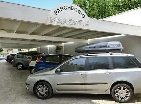Hotel Majestic 3*